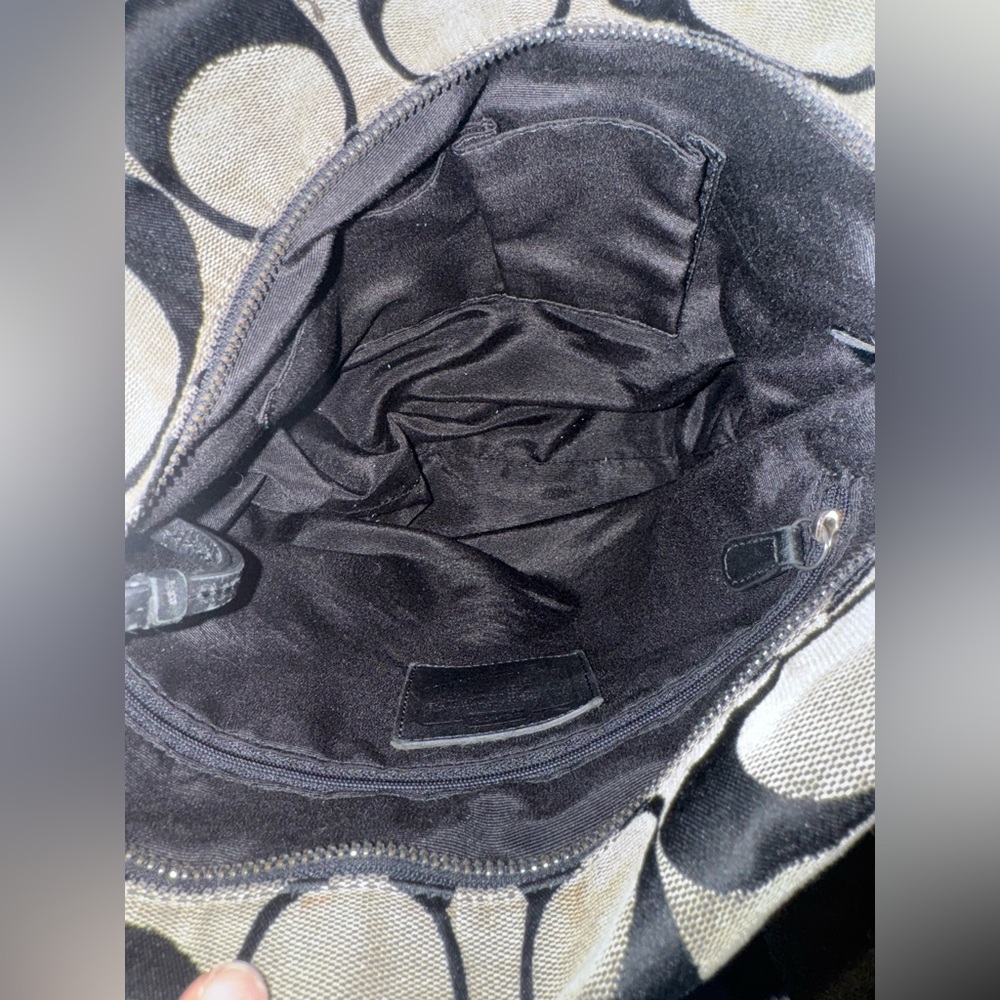 Stylish Patterned Shoulder Bag - image 3